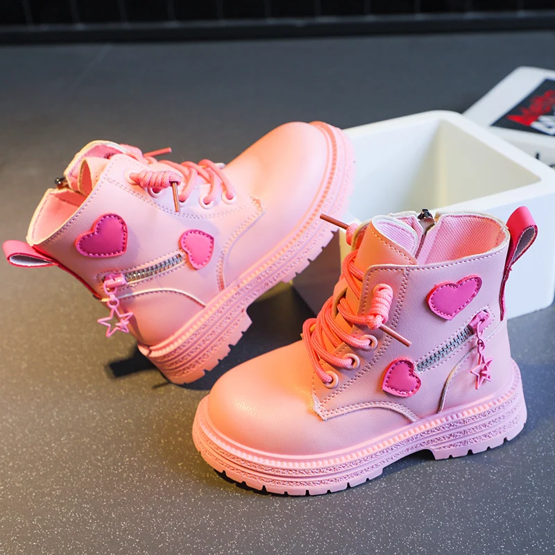 2023 New Girls Short Boots Versatile Love Cute Children Fashion Casual Shoes Soft Pink Hot Sales Drop Shipping Kids Boots Simple