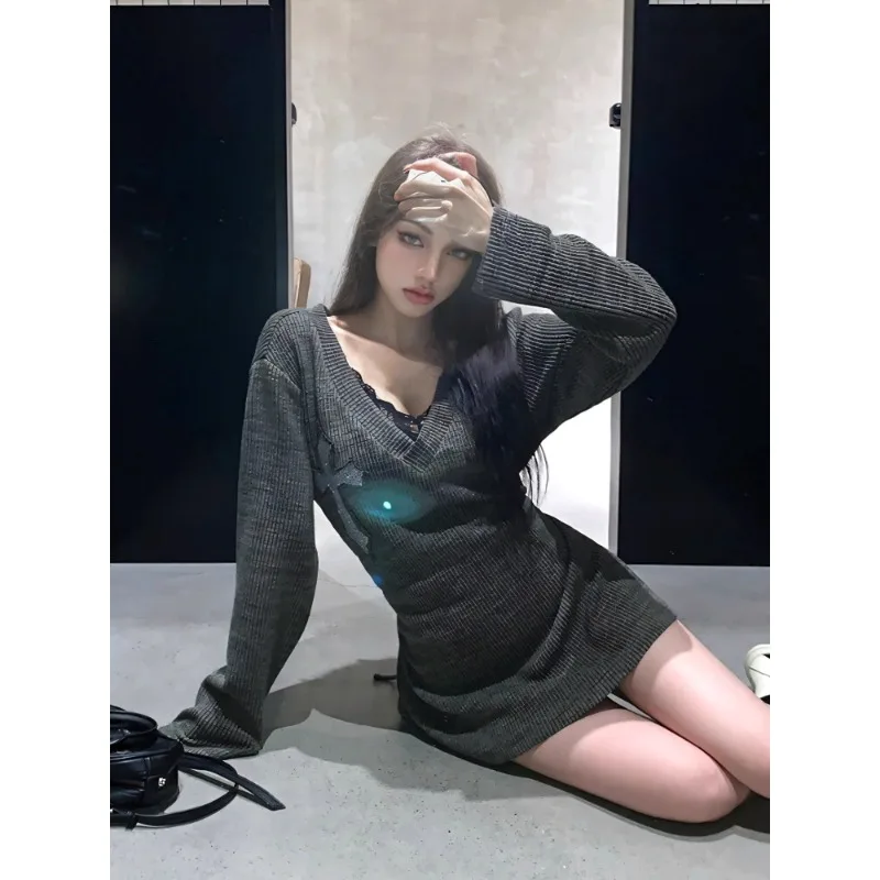 

American Vintage Subculture Knitted Dress New Y2K V-neck Grey Long-sleeved T Shirts Women's Autumn Harajuku Fashion Slim-fit Top