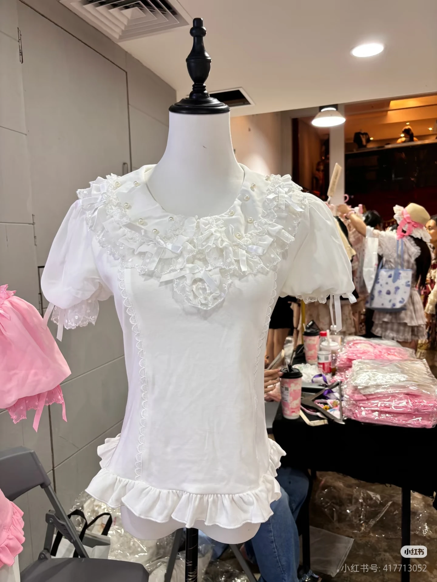 

Модный воротник Питера Пэна Kawaii Повседневные кружевные базовые топы с рюшами Y2k Sweet Peral Аппликации Японская футболка с мультяшной лоскутной футболкой