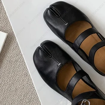 참신 분할 발가락 플랫 신발 여성 품질 가죽 메리 제인 일본식 Trotters 플랫 발목 bele Tabi 닌자 로퍼 여성