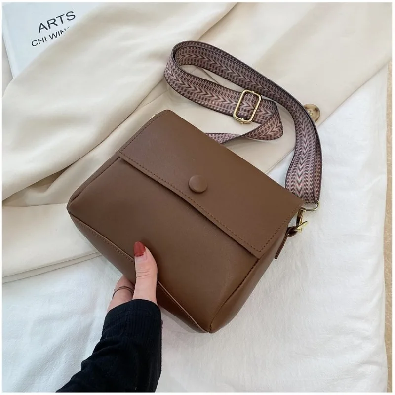 Iconic Designer Diaper Bag For Women Leather Crossbody Bag Luxury Vintage Tote Minimalist Large Capacity Elegant Fashion