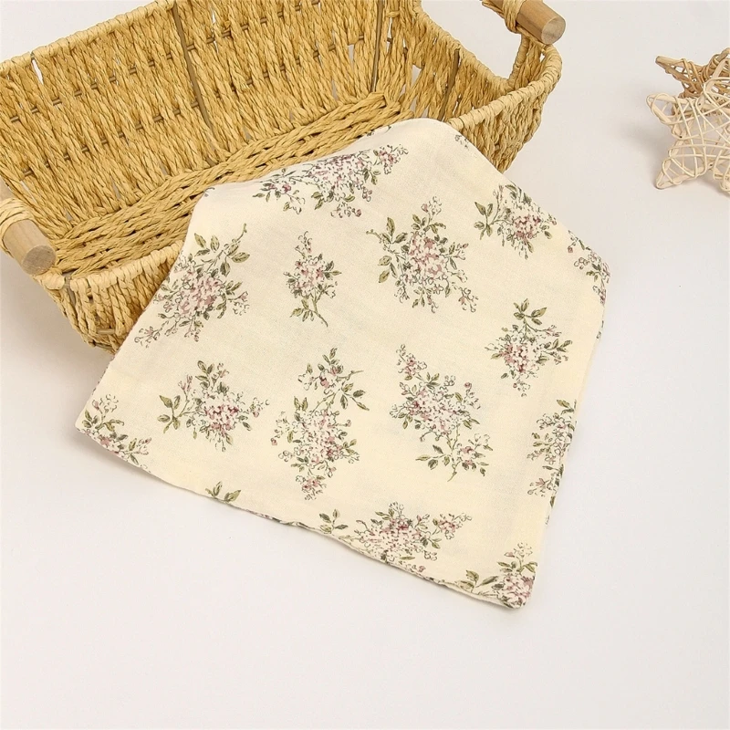 Baby Burp Cloth Square Baby Bibs Lovely Pattern Newborns Bibs for Parents Travel K1KC