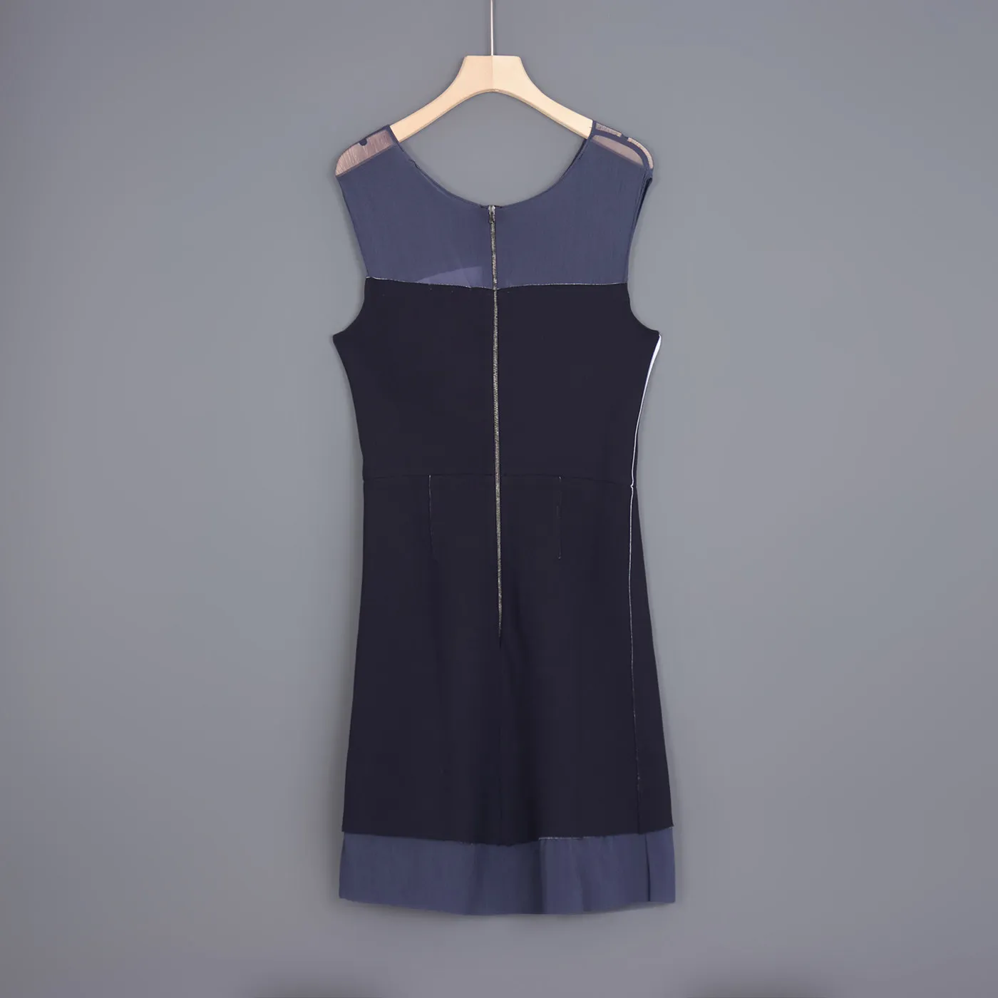 Ladies Mesh Splice Dress Elegant Simple Style Sleeveless Bodycon Gown for Women Fashionable Trendy Design Winter Collection