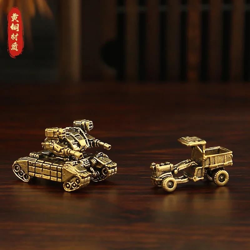 Antique-style brass mecha turret model, retro tractor tank desktop decoration, miniature landscape ornament