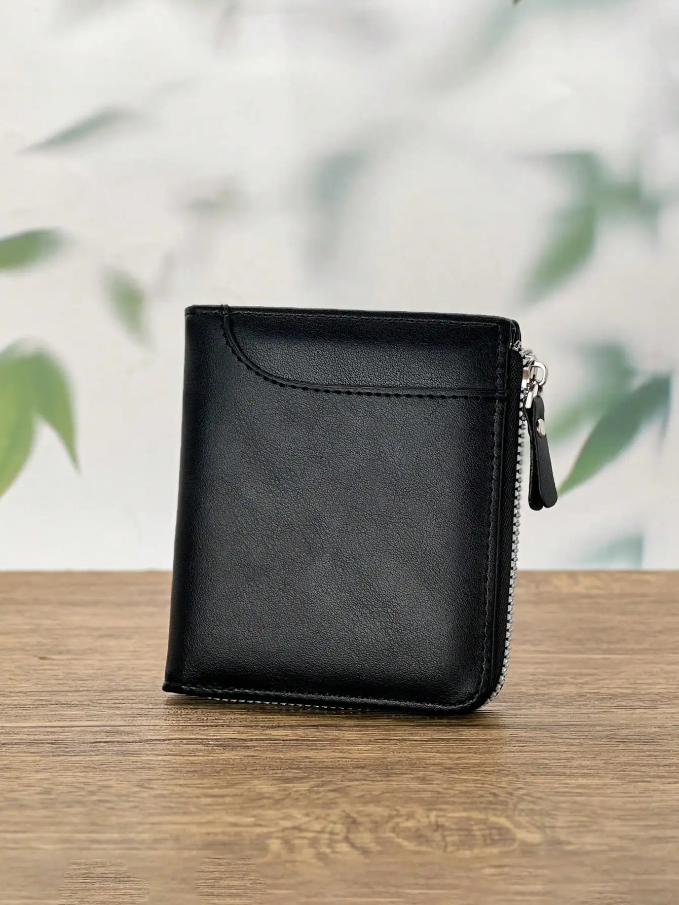 Cartera Compacta para Hombres: La Mejor Opción Minimalista para el Estilo Profesional y Diario
