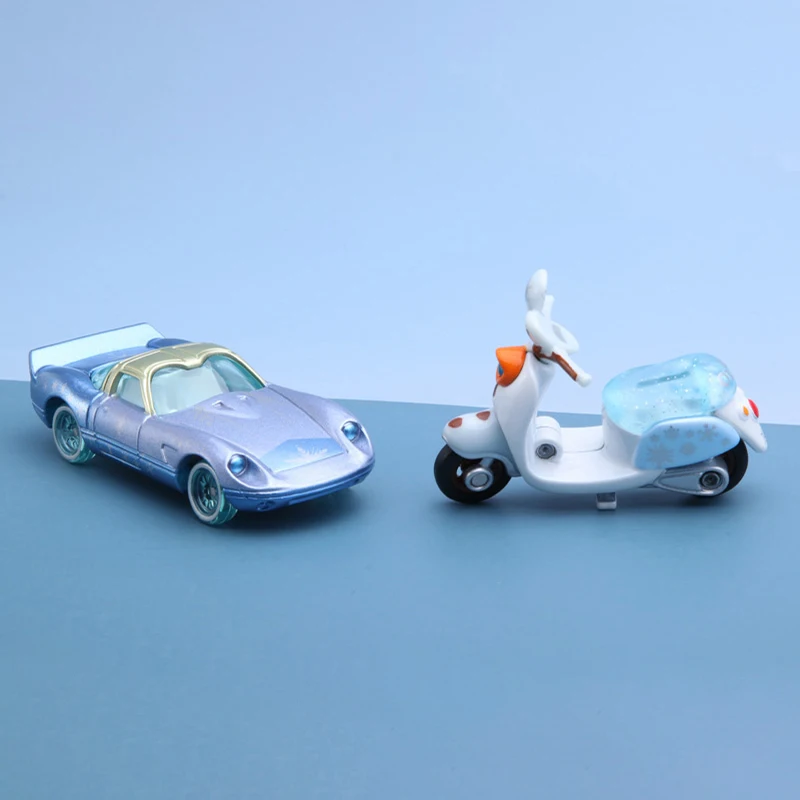 TOMica Disney Motors Frozen 2 Elsa Anna โลหะรถโมเดลของเล่นตัวการ์ตูนรถของเล่นของขวัญวันหยุดสำหรับเด็ก