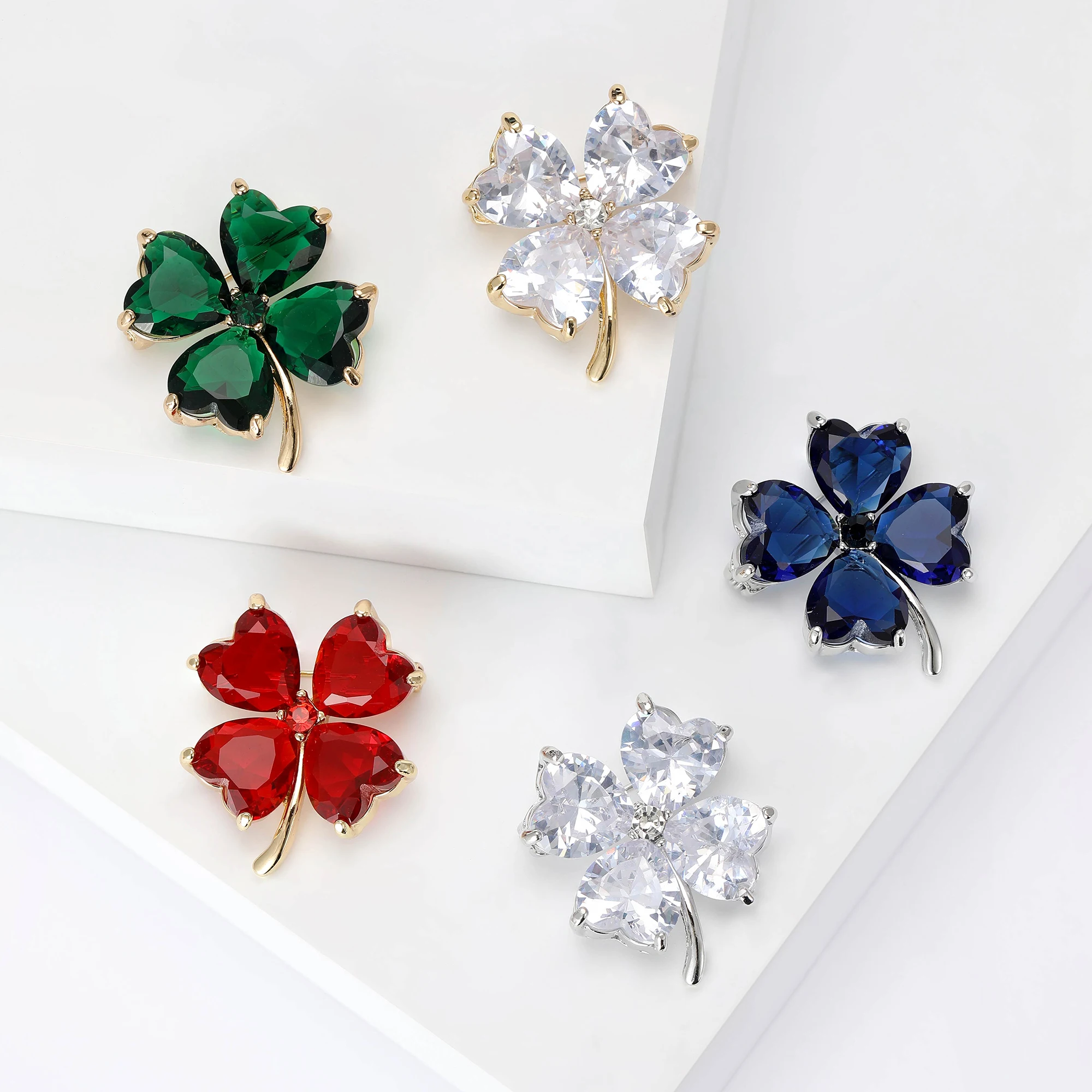 Rhinestone Shamrock Four Leaf Clover Brooches for Women Unisex Glass Plant Pins Banquet Party Backpack Gifts Jewelry Accessories