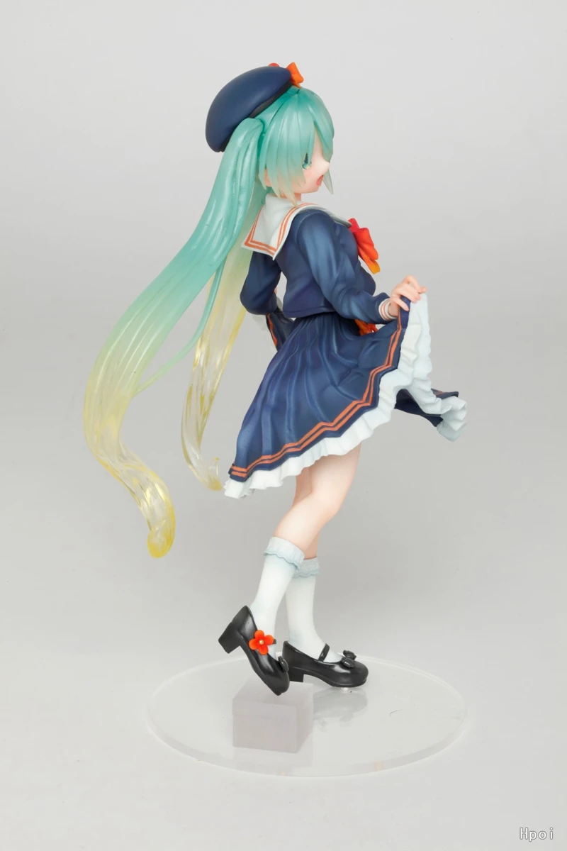 18CM Hatsune Miku Four Seasons Series Art AutumnFigure Anime Maple Leaf Uniform Standing Cute Girl PVC Static Doll Gift