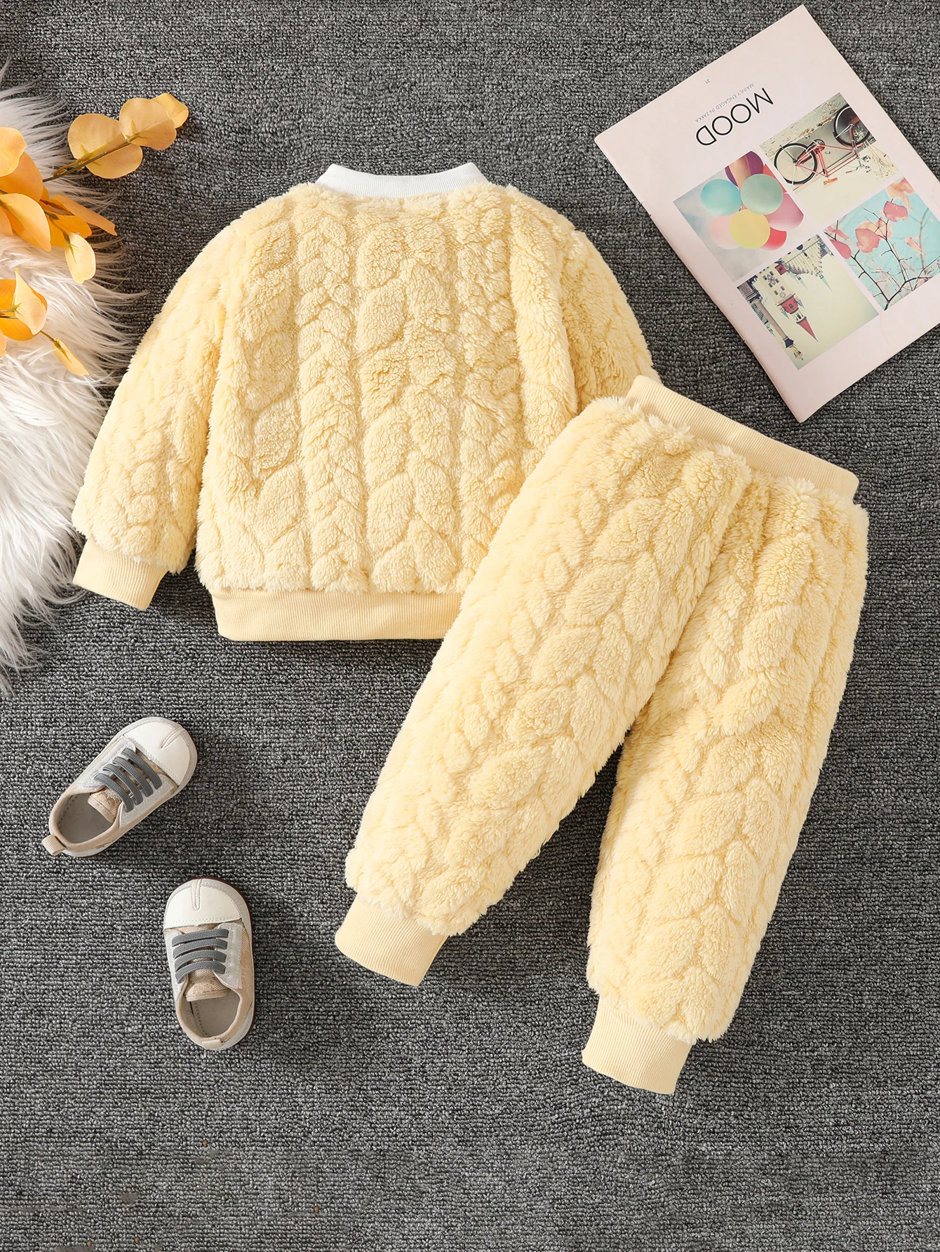 Baby Girl Casual Hot Double Jacquard Pattern Autumn and Winter Plush Long Sleeve Ribbed Collar Top and Pants Set