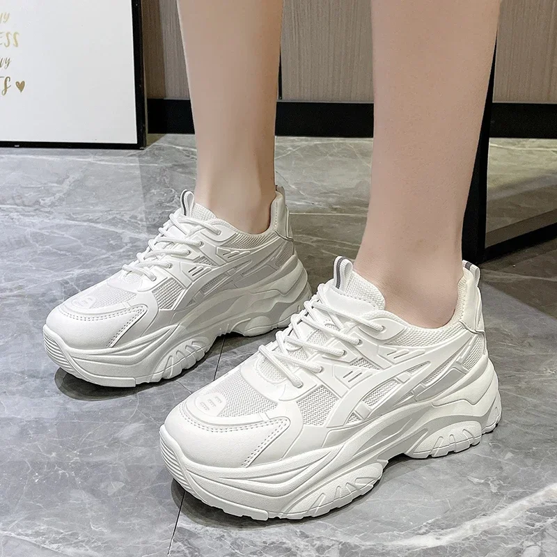 Thick soled dad shoes for women in spring and autumn, new trendy casual sports small white shoes, fashionable internet celebrity