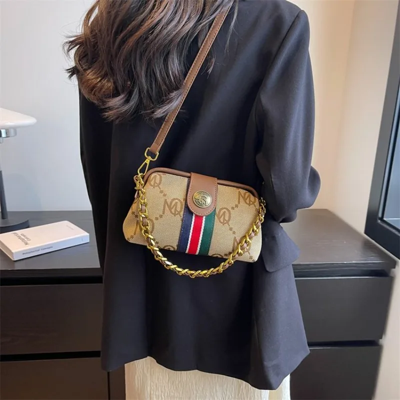 

Trendy Crossbody Handbag For Women With Large Capacity Minimalist Unique Leather And Solid Color Design