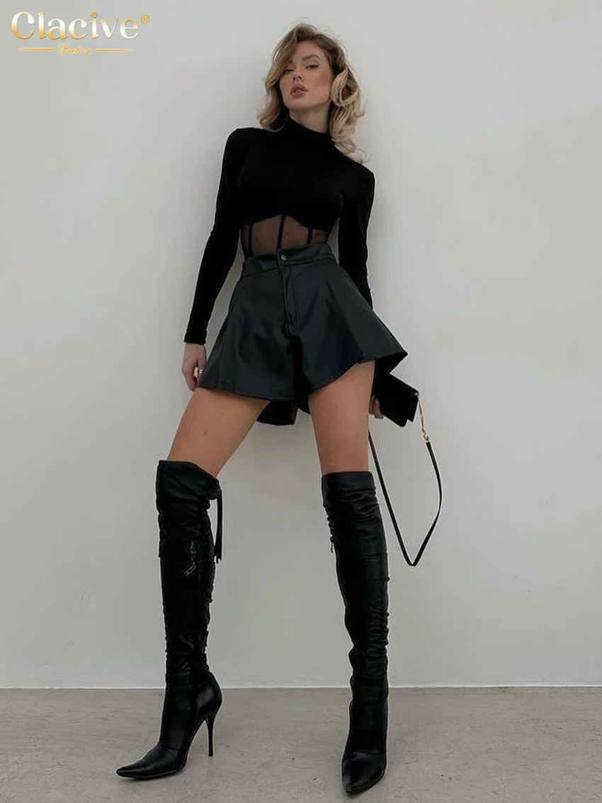 Clacive Mode Lose Schwarz Pu Leder frauen Shorts Sommer Hohe Taille Gefaltete Shorts Elegante Klassische Shorts Weibliche Kleidung