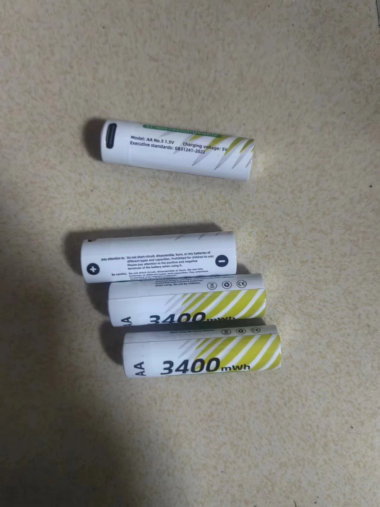 

️New Li-ion AAA and AA Rechargeable Batteries USB Lithium-ion 3400mWh 1.5V AA Rechargeable Batteries+800mWh 1.5V AAA Battery