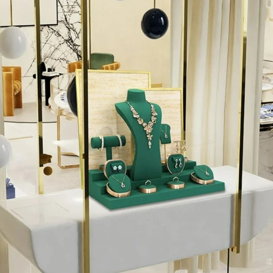 

Jewelry display props, high-end counters, window display racks, rings, bracelets, necklaces, portraits, models, jewelry racks