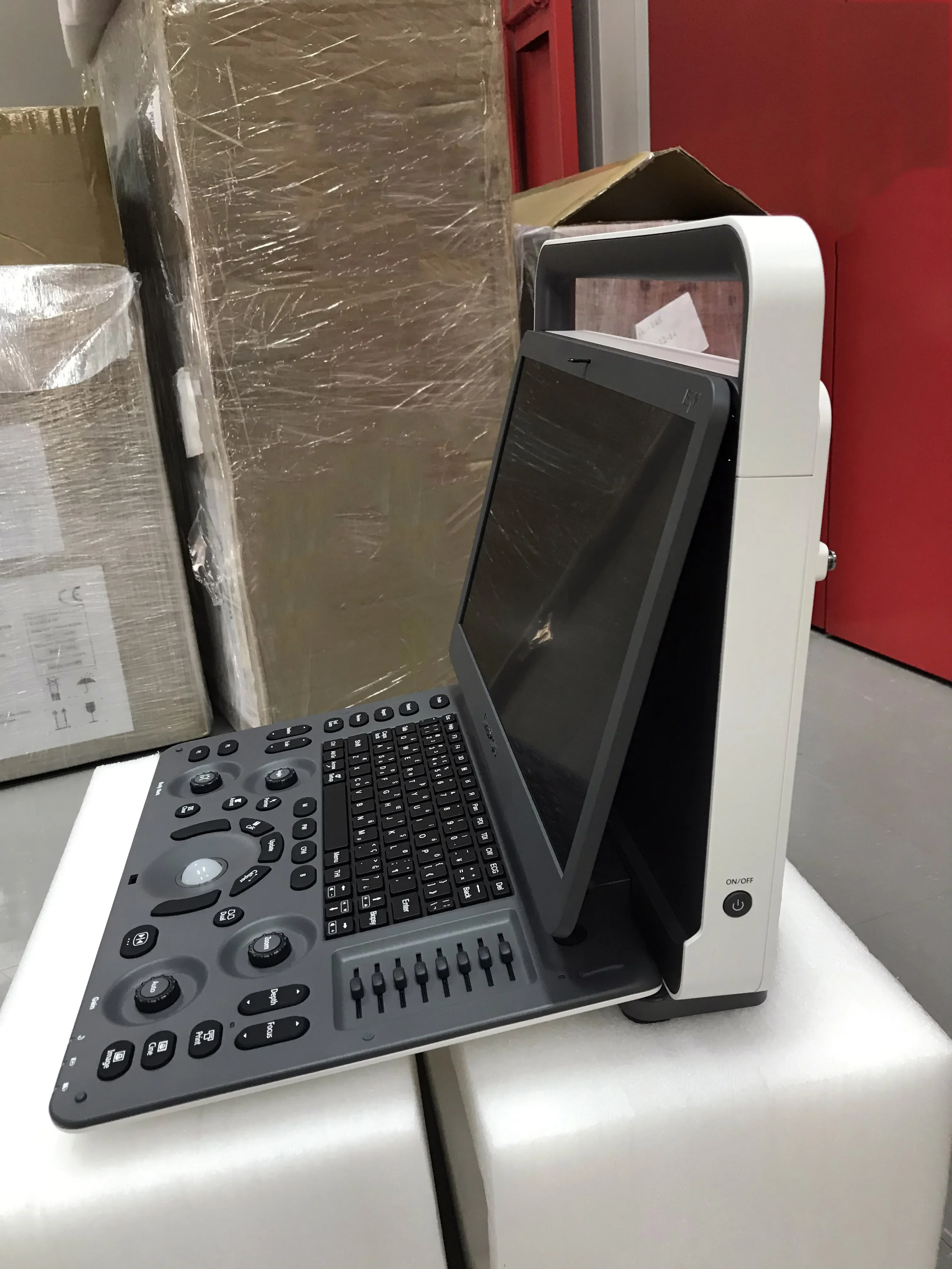 Stock ! ! ! MacoS550E1V e2v, Machine à Ultrasons pour Vétérinaire, Type d'Ordinateur Portable, Meilleure Vente