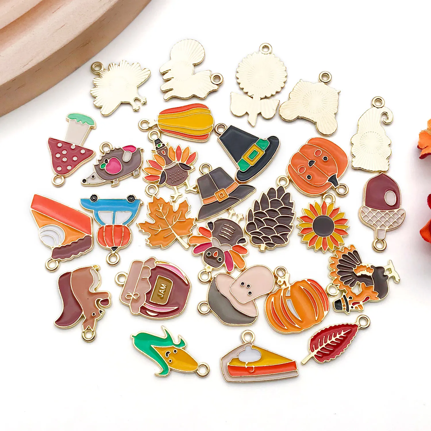 27pcs Oil Drip Thanksgiving Charms Turkey Pumpkin Maple Leaf Acorn Pendants DIY Bracelet Necklace Jewelry Making Accessories view 4