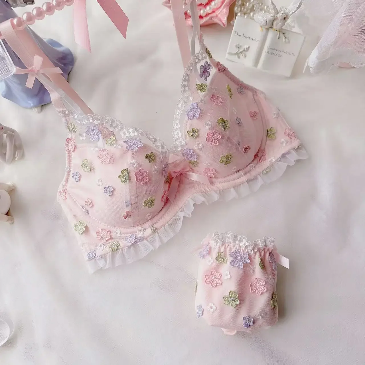 Japanese Exquisite Three-dimensional Embroidery Thin Cup Underwear Butterfly Cup Gathering Sexy Bra Set