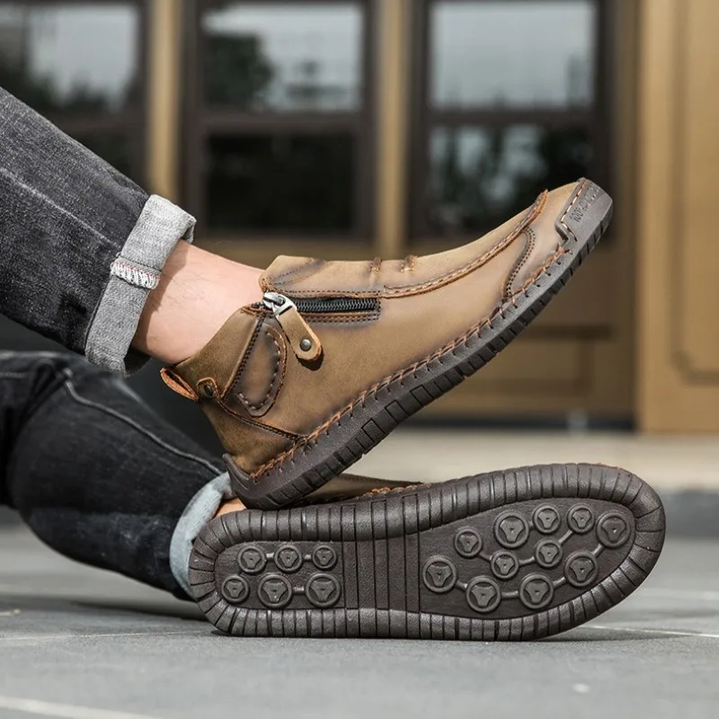 Men High‑Top Casual Leather Ankle Boots Side Zipper Closure Moccasin Shoes for Men Toe Non‑Slip Flat Sole Daily Walking Footwear