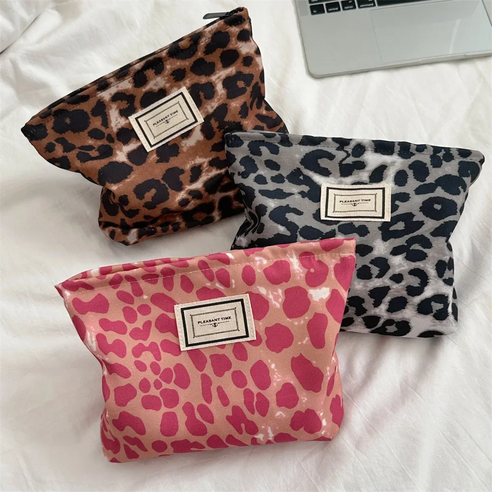 Vintage Leopard Print Women's Cosmetic Bags Lipstick Makeup Case Portable Ladies Travel Storage Bag Commuter Female Clutch Purse