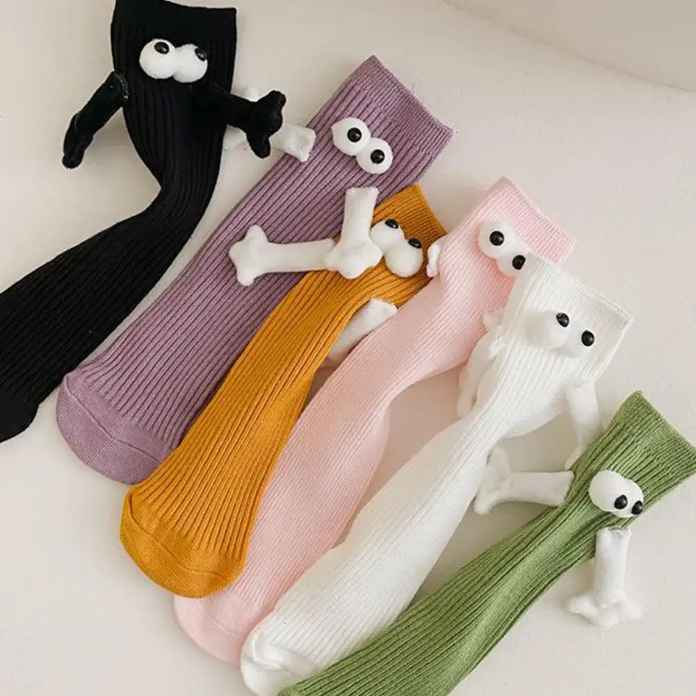 2 Pairs Magnetic Socks with Hands Women Men Fashion Black White Funny Cute Cartoon Eyes Couple Mid-tube Socks for Gifts