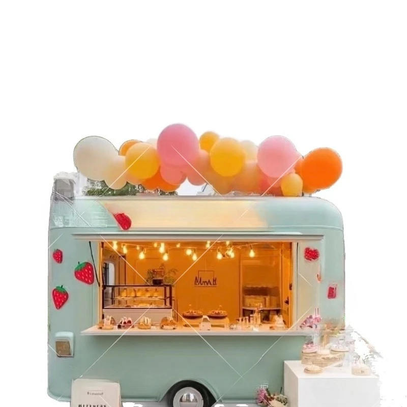 Internet celebrity breeze dining car scenic spot, commercial street clock in the breakfast stall mobile dining car