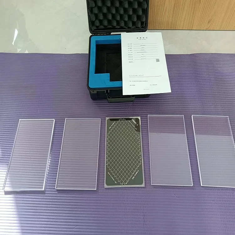 Low contrast detail detection motif