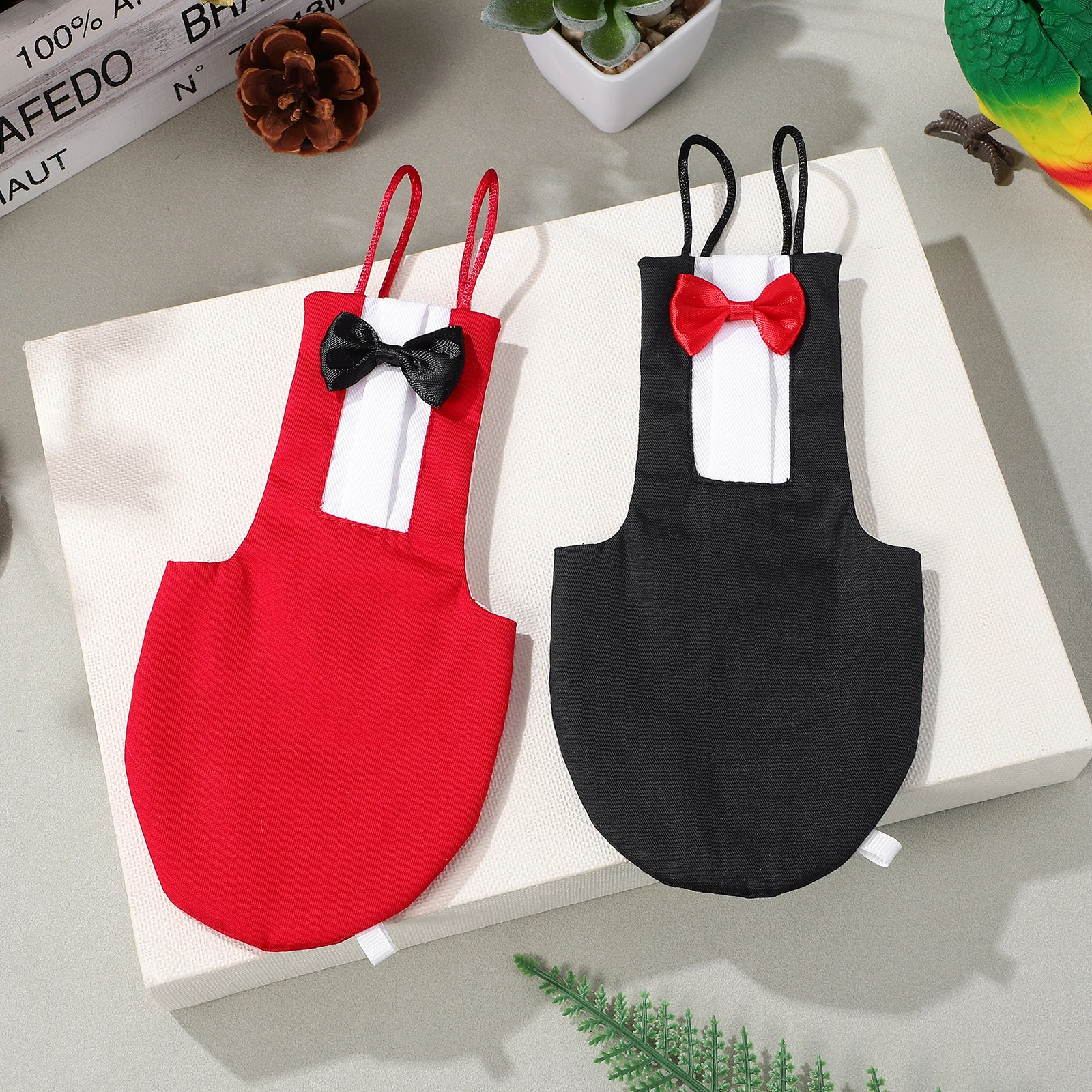 

2Pcs Parrot Bird Diaper Flight Suit Highquality Fabric Breathable Lightweight Safe for Birds Suitable for Parakeet Cockatiel