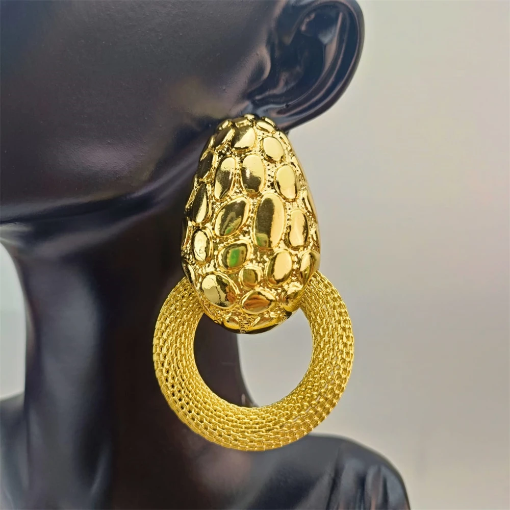 إيما 2023 دبي الذهب اللون دائرة كبيرة أقراط النساء هندسية بيان انخفاض القرط الإناث كبيرة الحجم جريئة مجوهرات الإكسسوار