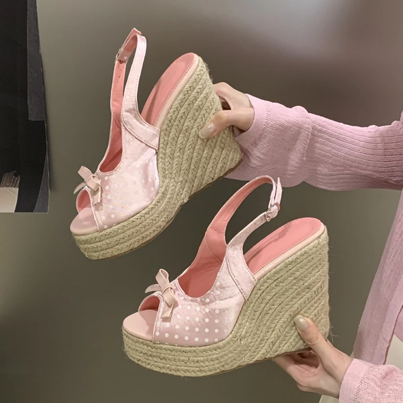 Thumbnail 2 - #79 Popular Platform Sandals Choices