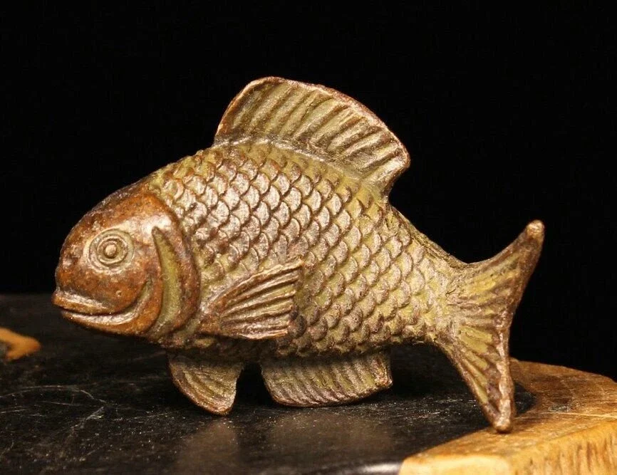 

5.6CM Rare Old China Bronze Fengshui Fish Carp Lucky Sculpture