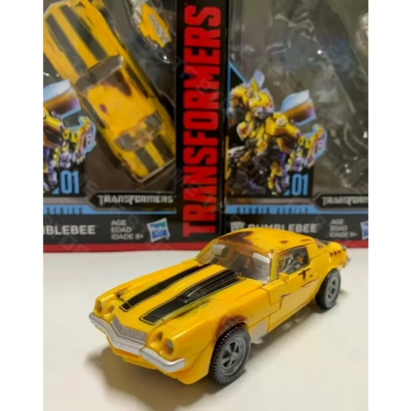 لعبة ترانسفورميشن أصلية من هاسبرو، سلسلة إس إس ستوديو، إس إس-01، نسخة الإضرار الناتج عن المعركة، شخصية بامبلبي، سيارة كامارو فئة د موديل 1977، لعبة شخصية متحركة