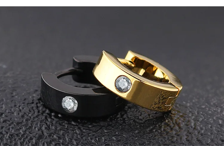Klobige schwarze CZ Edelstahl-Creolen-Set für Damen – Modischer Piercing-Schmuck für Herren – Trendige Neuheit – Detail 7