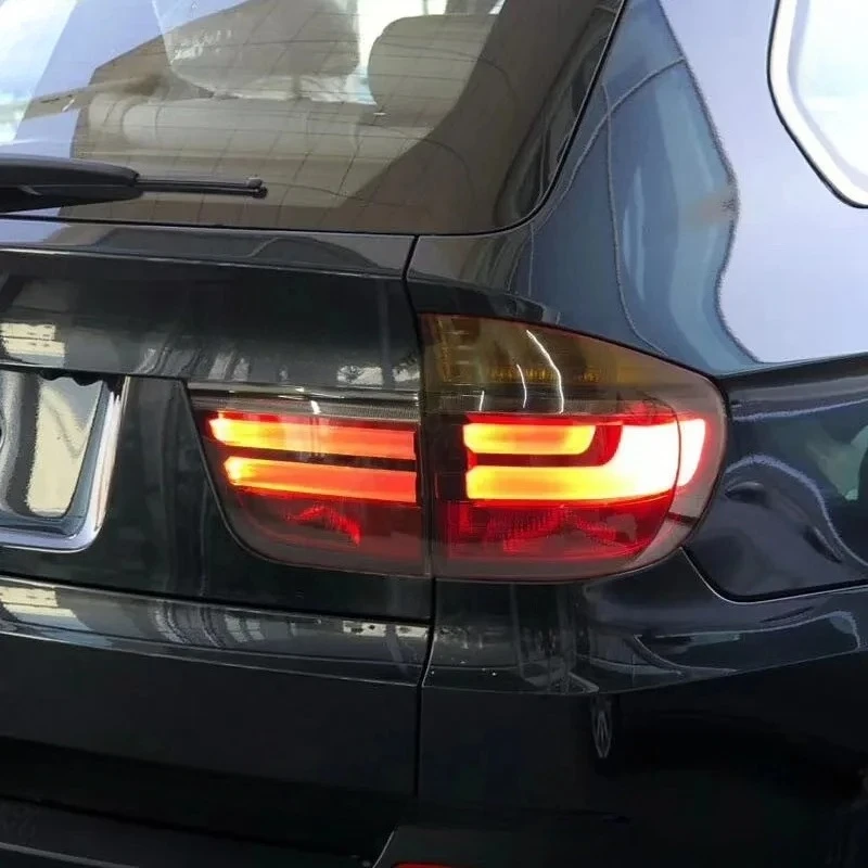 FOR 2007 2008 2009 2010 11-2013 X5 E70 brake lights, retrofitted new LED service brake rear taillight assembly，backup light