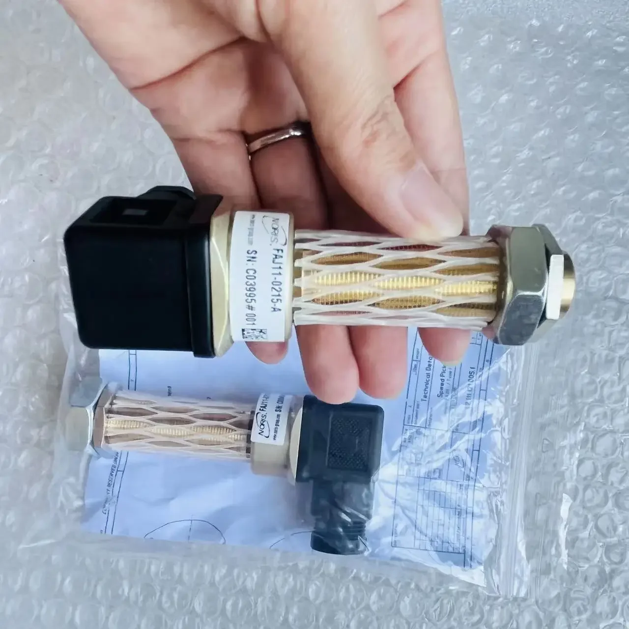 

Германия NORIS FAJ11-0215-A Точечный датчик скорости FAJ11-0215-A