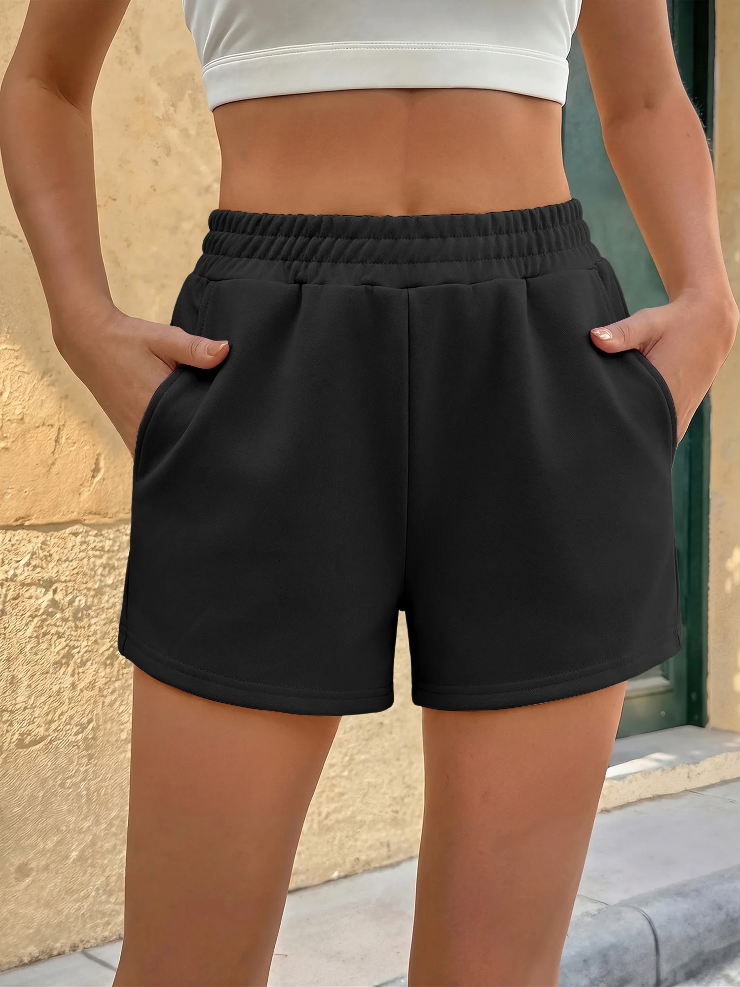 

Women Solid Black Elastic Waist Gym Shorts Loose Side Pocket Knit Sweat Bottoms Casual Loungewear Outdoor Walking Short Trousers