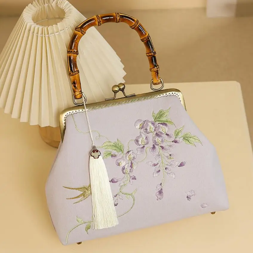 Traditional China Women Handbag Ancient Style Qipao Banquet Hand Bag Embroidery Luxury Ladies Handheld Small Square Designer Bag