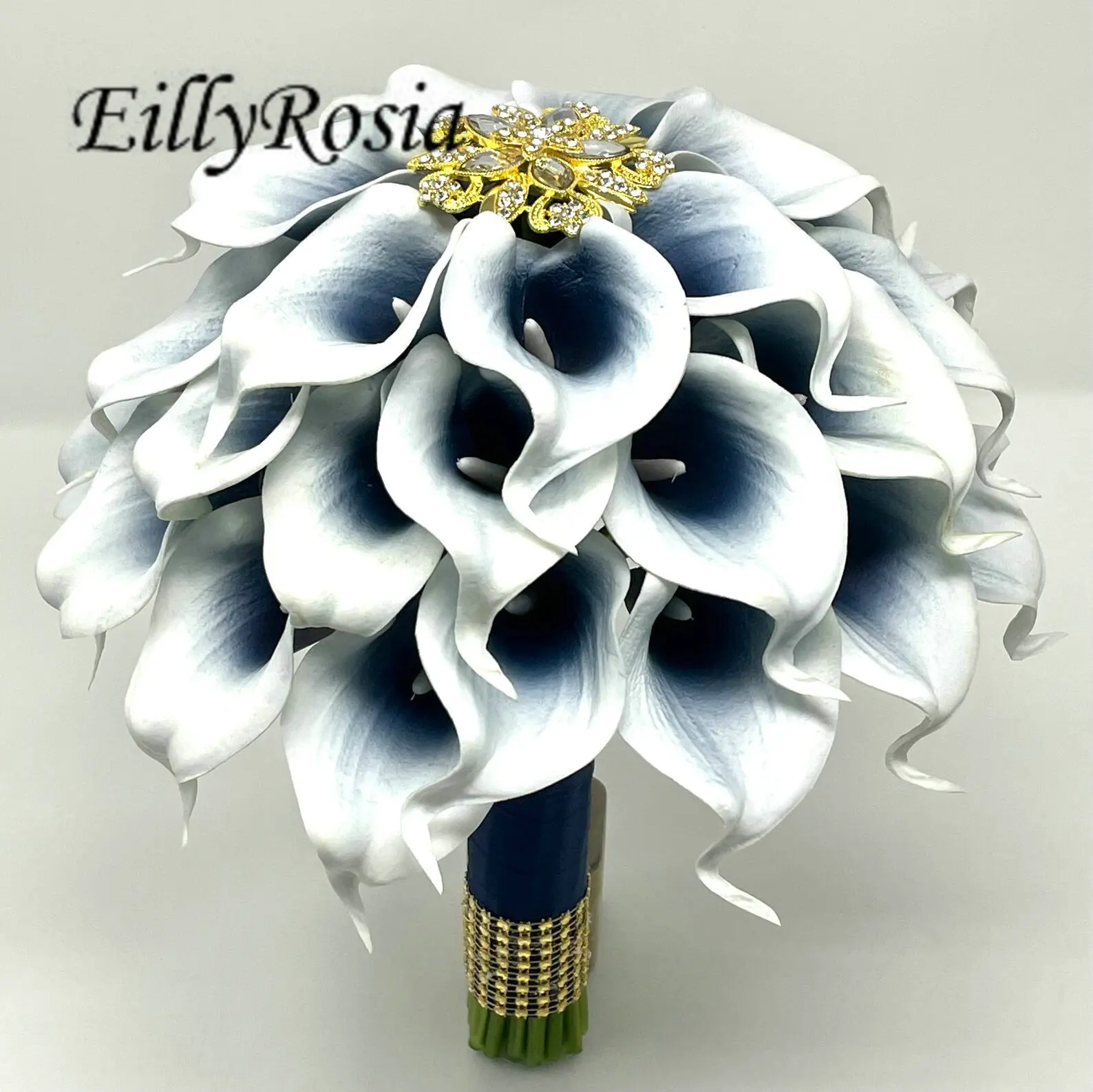 EillyRosia Gradient White Navy Blue Calla Lily Wedding Bouquet for Bride with Gold Brooch Rhinestones Silk Ribbon Holding Floral