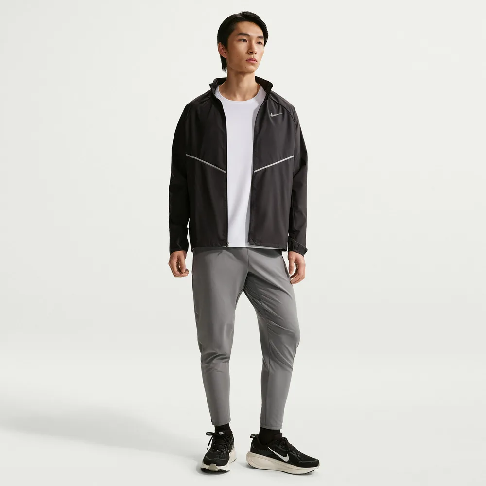 

Мужская спортивная куртка Nike IF2370-010