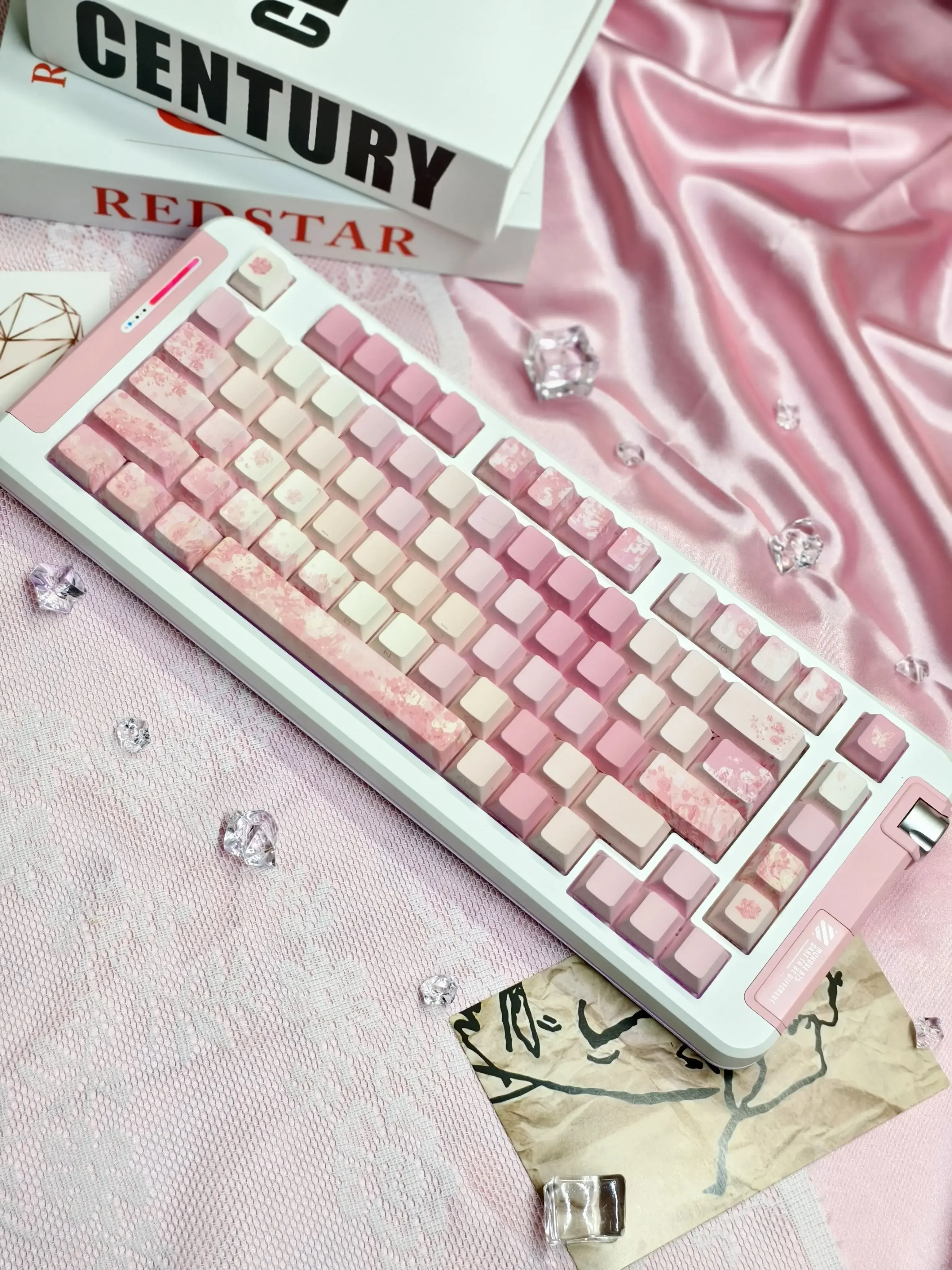 Sakura pink side engraved transparent keycap is engraved with original factory height cute, suitable for mechanical keyboard key