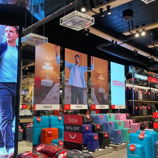 Niestandardowy Wodoodporny, Personalizowany, Elastyczny Ekran LED P4, Pełnokolorowy Wideo Wyświetlacz LED do Wnętrz, Przenośny Ekran LED do Wnętrz, Reklama Wewnętrzna