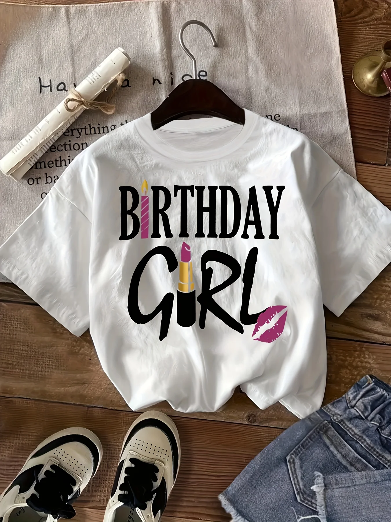 

Camiseta Harajuku de manga corta con gráfico Ретро для женщин, diseño de cumpleaños con estampado de corona de labiosmanga