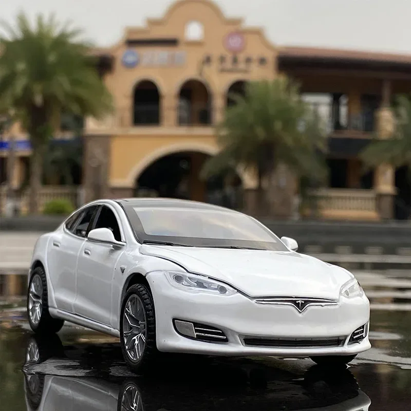 Diecast 1:32 Tesla Model S Alloy Car Model Metal Toy Vehicles for Children Sound Light Collection Mini Car Toy Kid Gift