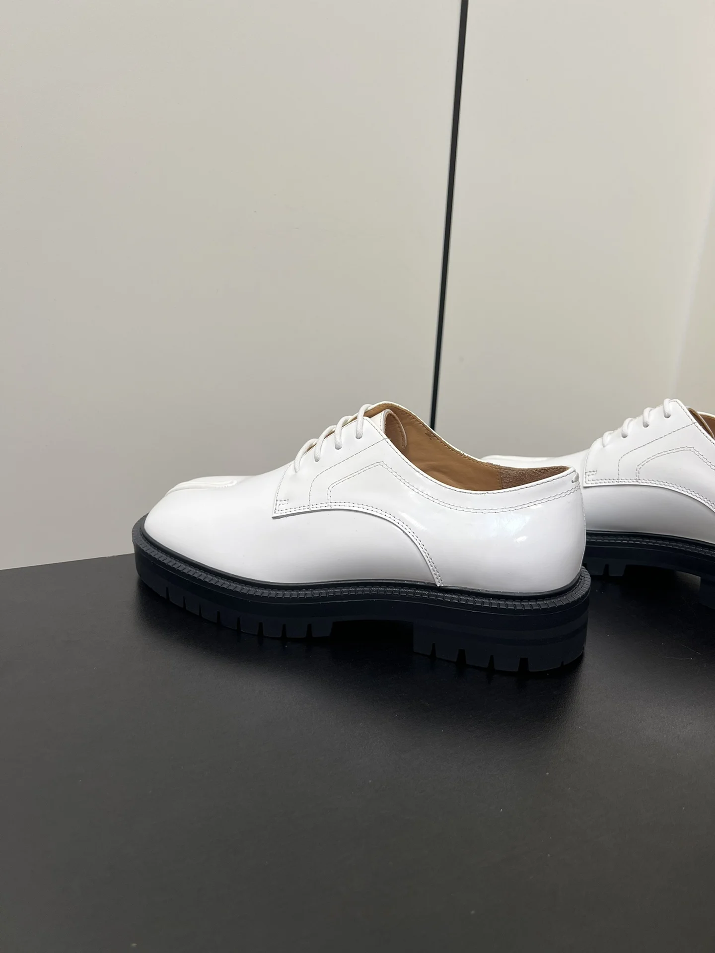 Women's Tabi Lace-up Derby Shoes White Split Toe