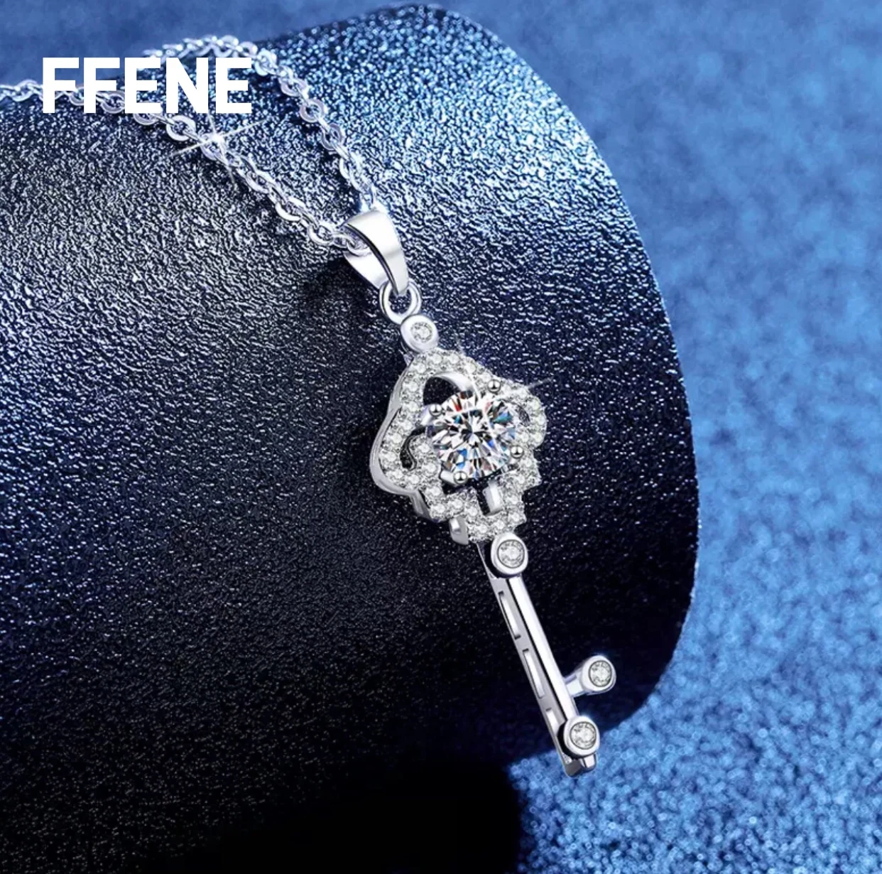 

Elegant and luxurious Moissanite necklace pendant, light luxury ins style eight-heart-eight-arrow necklace