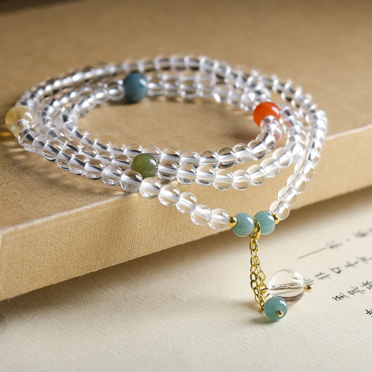 cristallo-bianco-naturale-agata-rossa-del-sud-giadeite-giada-di-hotan-cristallo-pagoda-giallo-cinque-elementi-braccialetto-multicerchio