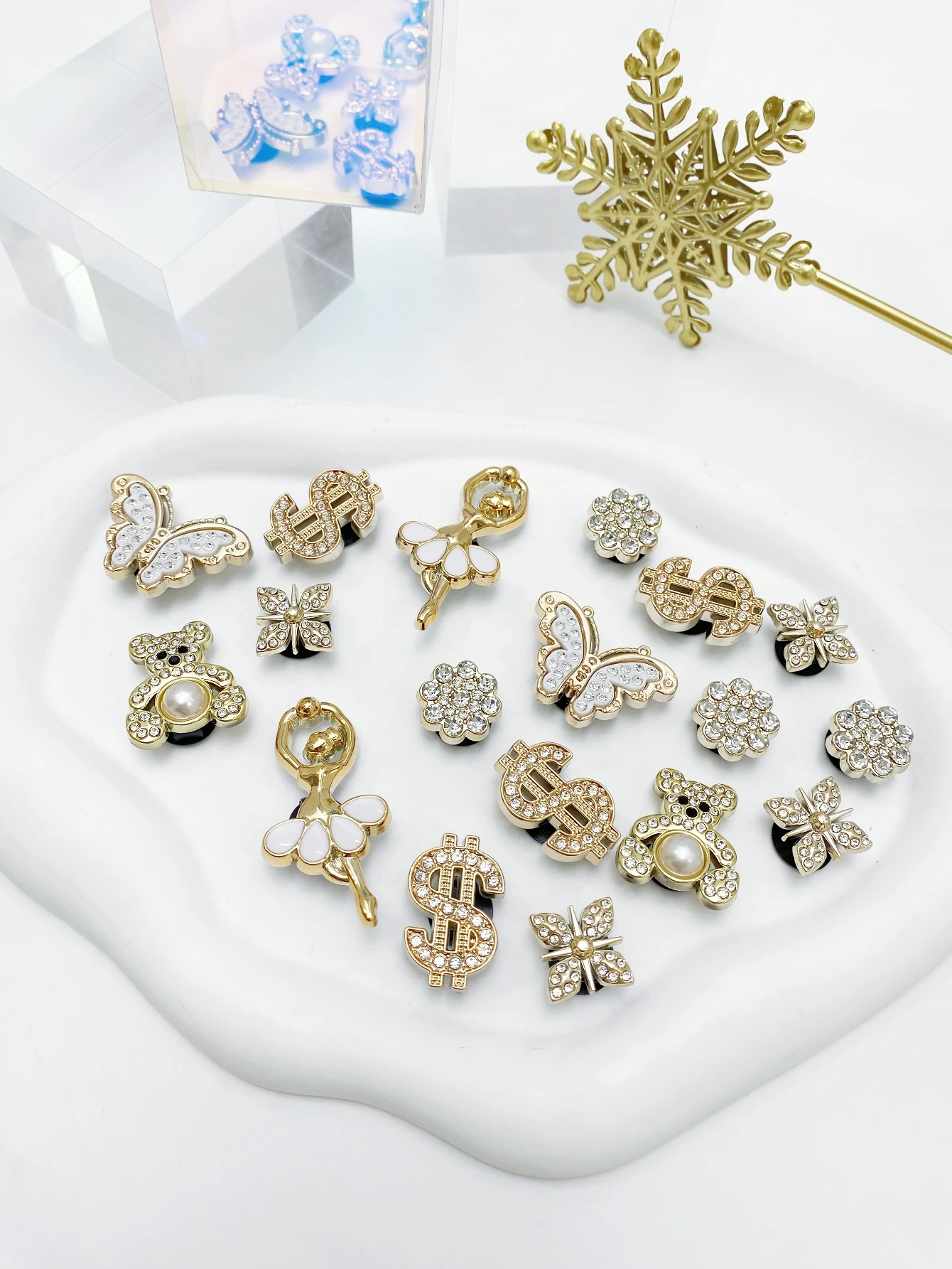 18 pieces - Golden bear shoe decoration DIY casual accessories - Fun and multi-functional personalized footwear method