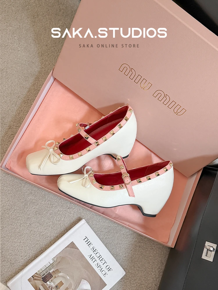 ballerines-mary-janes-giober-saka-pour-femmes-dessus-en-cuir-details-rivets-chaussures-a-enfiler-hauteur-accrue-de-8-cm-semelle-exterieure-en-caoutchouc
