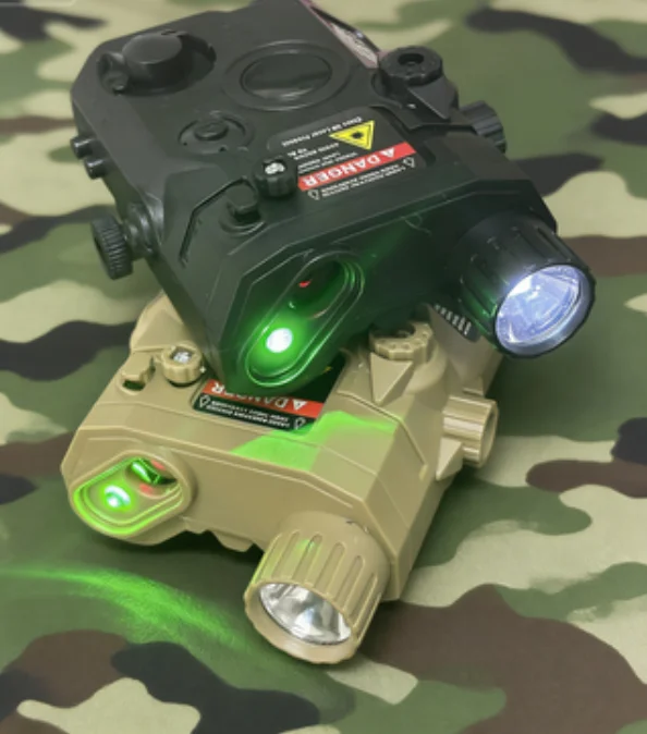Multifunctional PEQ15 Nylon Battery Box Green Laser IR Flashlight for M4 SLR Gel Blaster