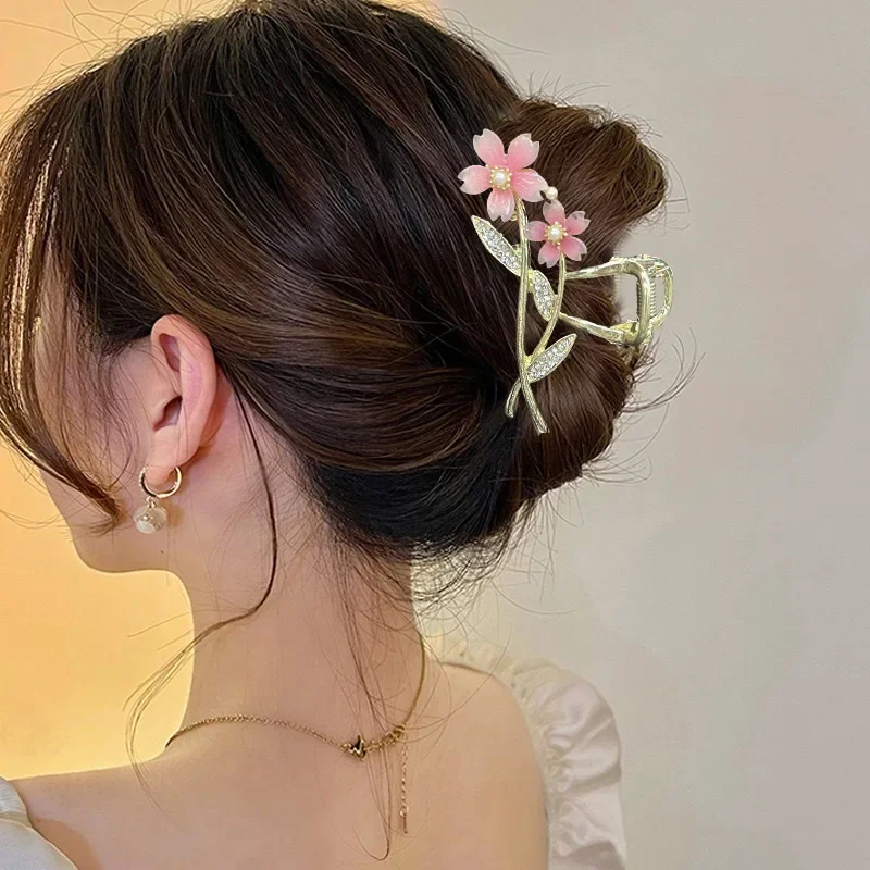 Glänzende Strass Perle Sakura Haarspange Damen Hinterkopf Blumen Haarklammer Elegante große Metall Hai Clip Haarschmuck
