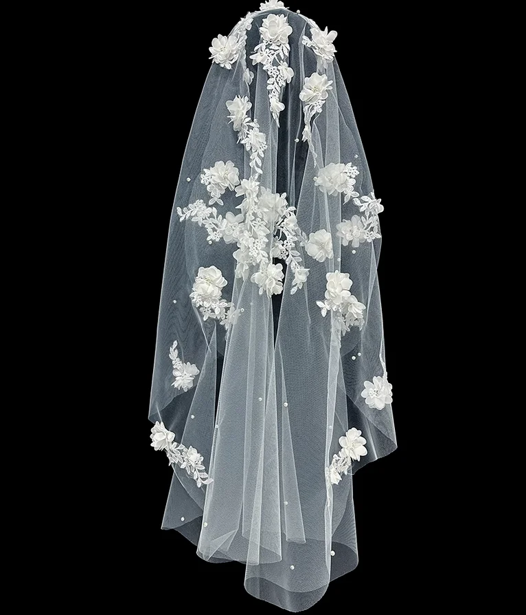Super ethereal, forest-style pearl and flower veil for brides, perfect for wedding photos, new spring arrivals.